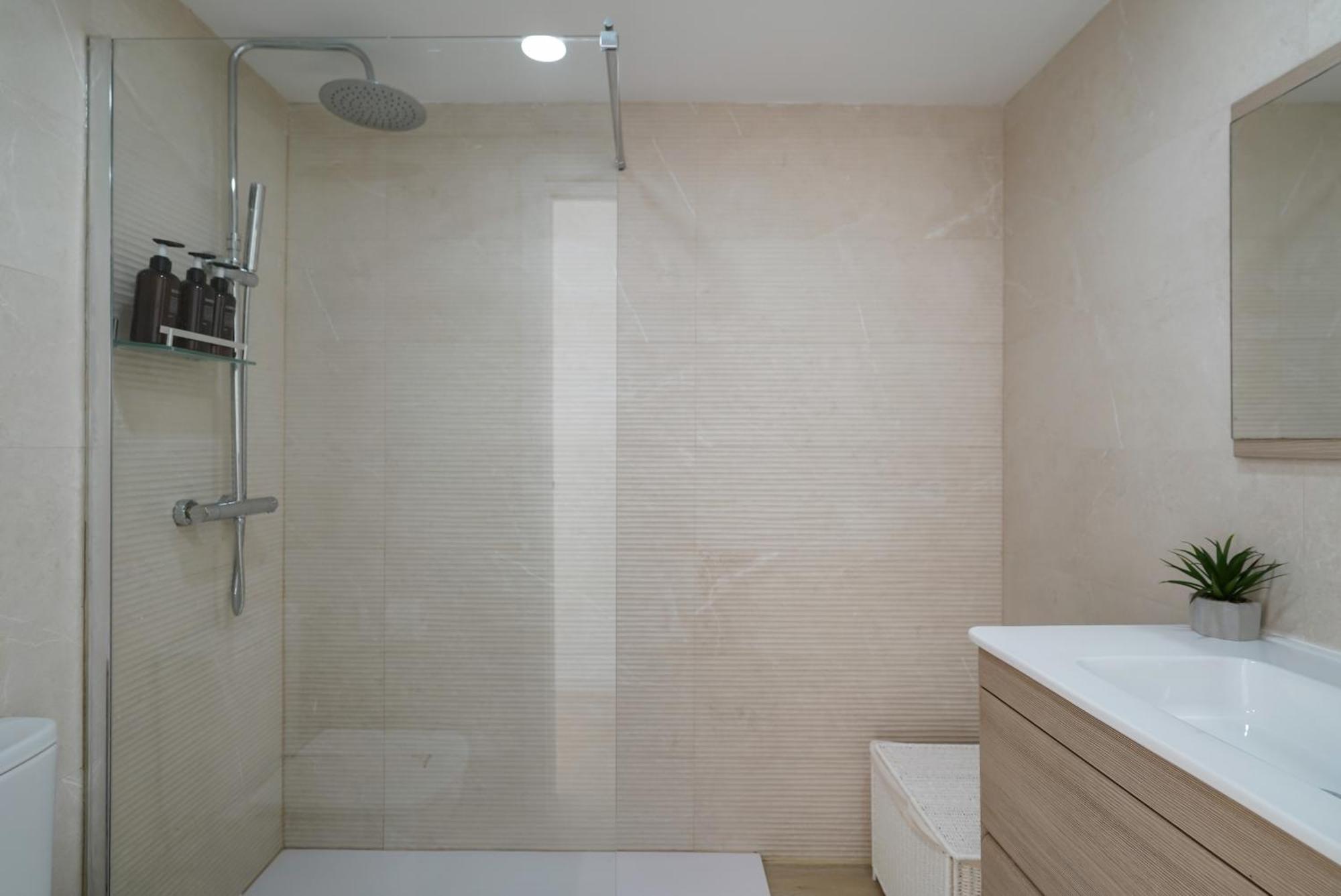 Nomad Malaga - Chic Apartament Center Torremolinos Luaran gambar